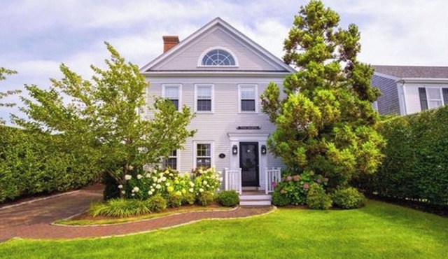 Hog Heaven-Quintessential ACK in Naushop w/Pool & Tennis ~ Near Beaches & Town