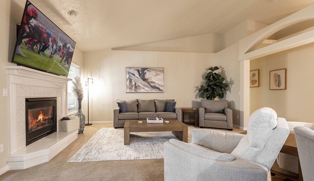 Hogan's Fairway Landing