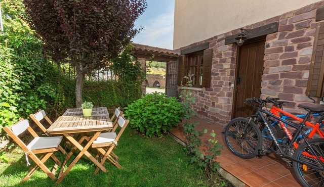 Holiday Home "Rustic Lodging Fresneda" with Mountain View & Garden