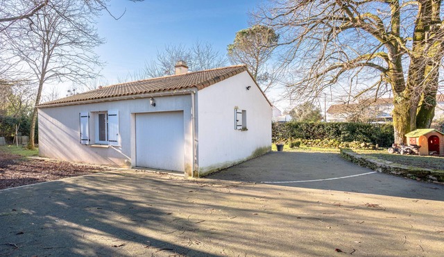 Holiday Home 'Petite Maison' with Private Garden and Wi-Fi