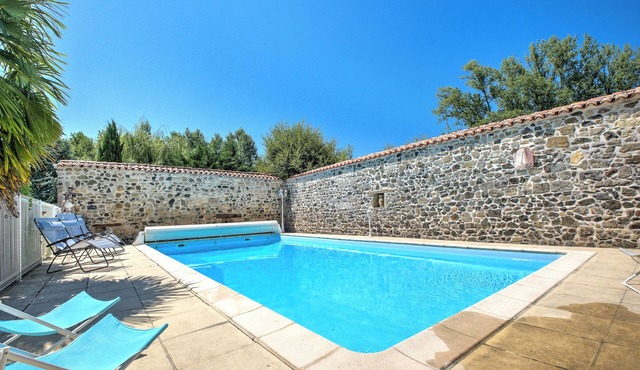 Holiday Home 'La Rebière' with Private Terrace, Private Garden and Wi-Fi