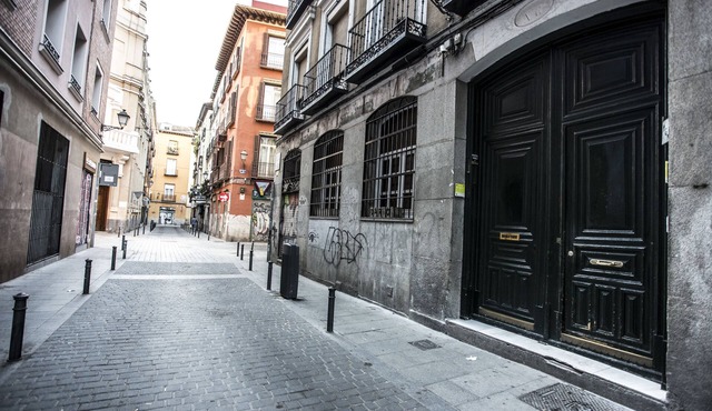 Hola Rooms