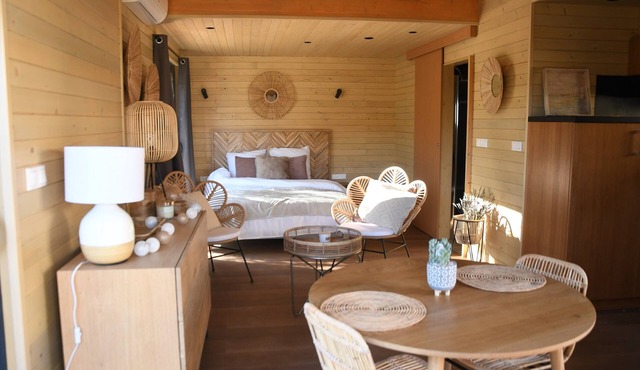 Holiday Home 'Lodge Slow Life - Mas De Rey' with Private Terrace, Wi-Fi and Air Conditioning