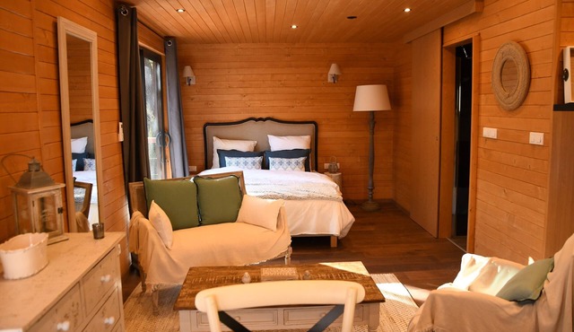 Holiday Home 'Lodge Campagne Chic 2 - Mas De Rey' with Wi-Fi