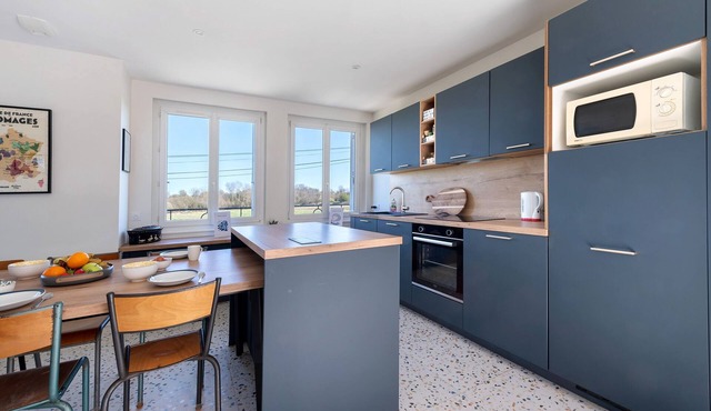 Holiday Home “Menbleiz, Family-Friendly” with Private Terrace, Private Garden and Wi-Fi