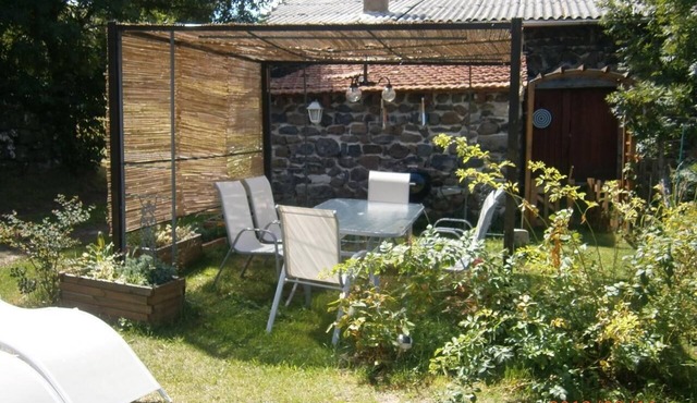 Holiday Home 'Estaou Treillo 1 Gte Rural' with Shared Garden, Wi-Fi and Air Conditioning