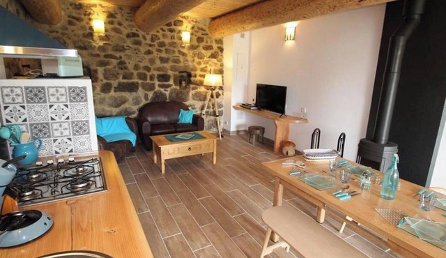 Holiday Home 'Gite Le Turquoise' with Mountain View, Private Terrace and Wi-Fi