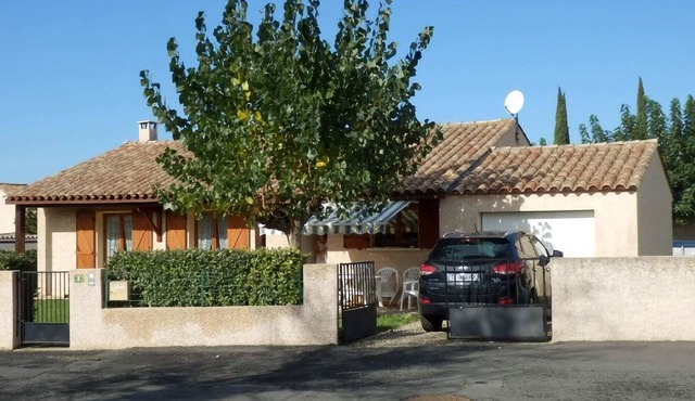 Holiday Home in Saint-Geniès-de-Fontedit with a private pool