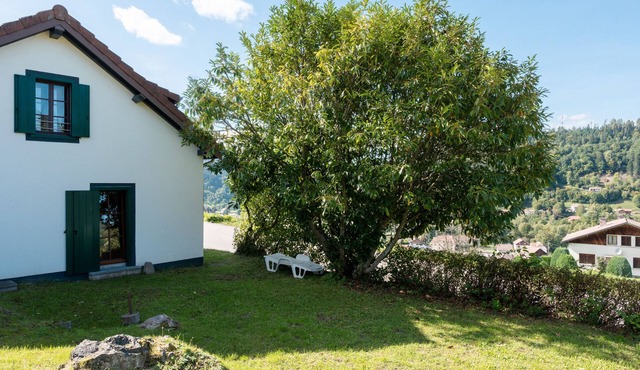 Holiday Home 'Maurice' with Mountain View, Private Terrace and Private Garden