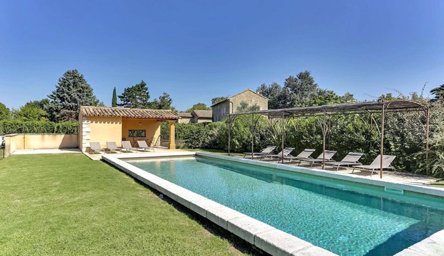 Holiday home with airconditioning, heated pool, peaceful countryside setting