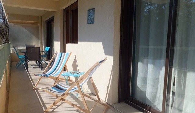HOLIDAY 50 m from MAR VIVO beach, les SABLETTES, private parking, air conditioning, terrace