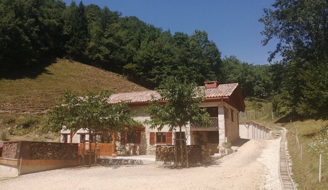 Holiday Accommodation "Maison de pierre" with beautiful view