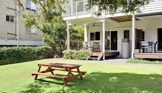 Holiday accommodation in Shoal Bay