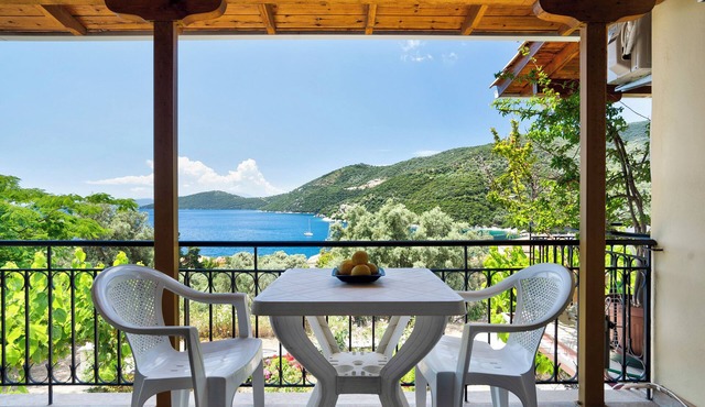 Holiday Accommodation "Vardia studio A" with Sea View, Wi-Fi & Balcony