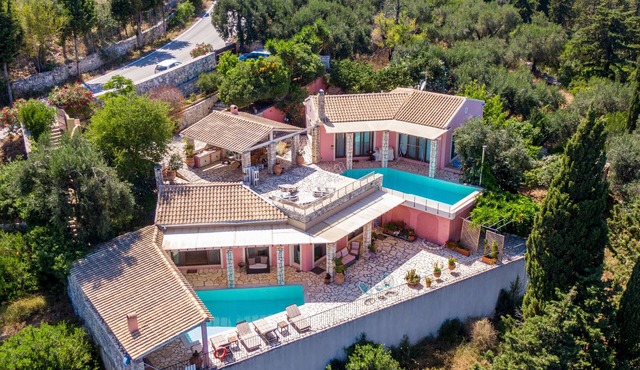Holiday Accommodation "Villa Faye"