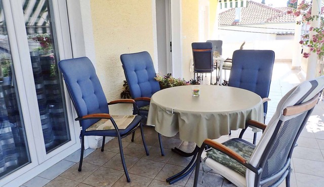 Holiday apartment mit Klimaanlage und Balkon