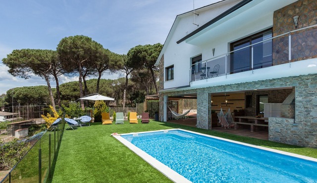 Holiday Apartment "Armonia Superior, Comparte Exterior" with Mountain View, Shared Pool & Wi-Fi