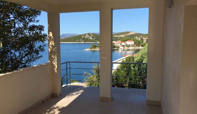 Holiday apartment 100 m from the beach