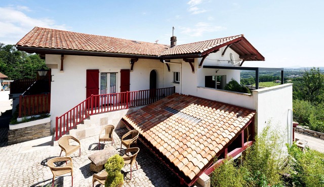 Holiday Apartment "12 Guests 5km from Hendaye Beach" with Sea View, 2 Terraces & Wi-Fi