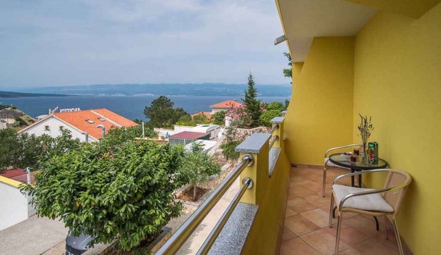 Holiday apartment 50 m from the beach