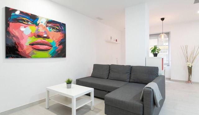 Holiday Apartment "Alison's" with A/C & Wi-Fi