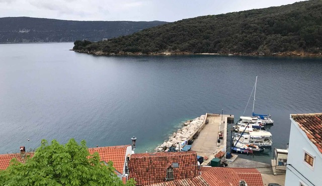 Holiday apartment Apartment Valun T3