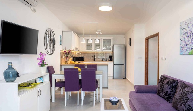 Holiday apartment beautifully furnished with air conditioning