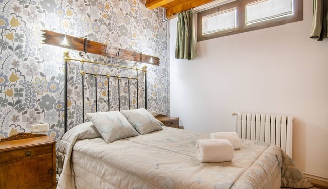 Holiday Apartment "Casa Batlle Boix" with Mountain View & Wi-Fi