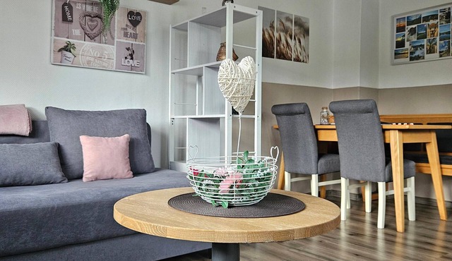 Holiday Apartment 'Auszeit Zwischen Fellnasen' with Mountain View, Private Garden & Wi-Fi in Bischofsgrün