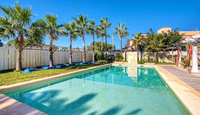 Holiday Apartment "Denia 2" near Beach with Share Pool & Wi-Fi