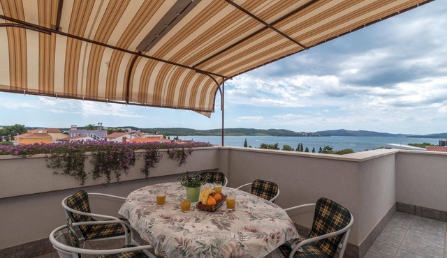 holiday apartment "Emelie" with view of the water