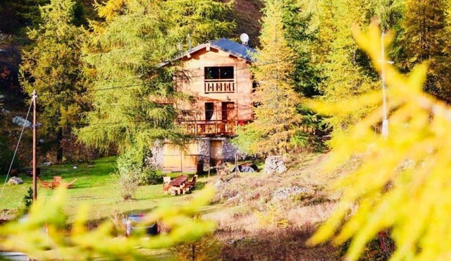 Holiday Apartment "Gte T3 Le Balarino - Mercantour1" with Mountain View, Shared Garden & Wi-Fi