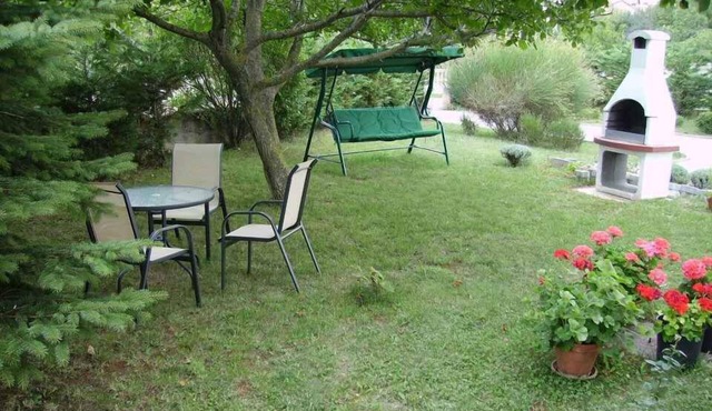 Holiday apartment in a quiet location with internet access