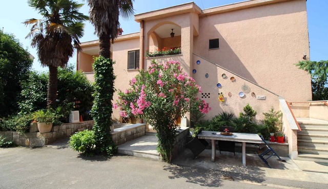 Holiday apartment in a quiet location with internet access