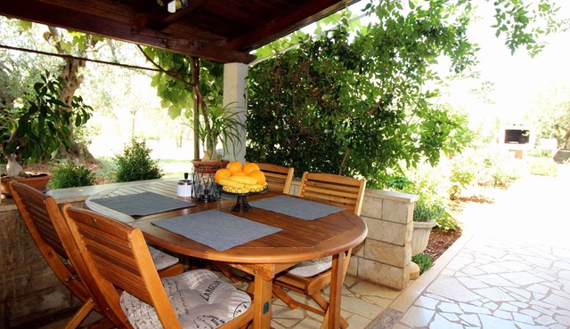 Holiday apartment in a quiet location near the beach