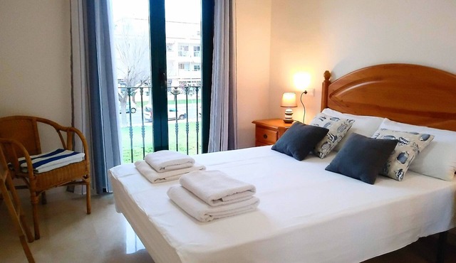 Holiday Apartment - Javea Puerto - 2bedr 2 bath