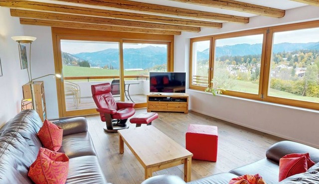 Holiday apartment Lanezzi, approx. 135m2, is in a quiet residential area.