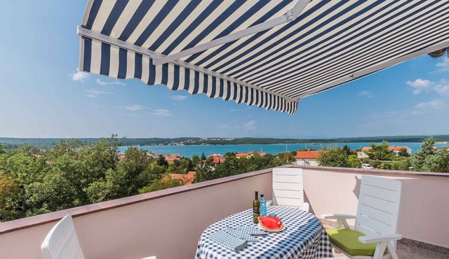 Holiday apartment mit Klimaanlage und Meerblick
