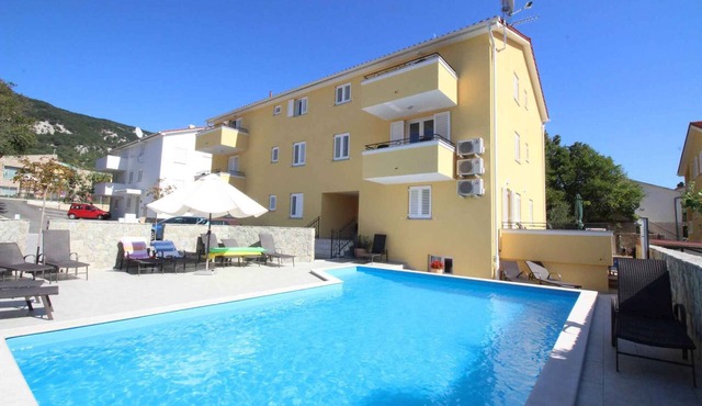 Holiday apartment mit Pool