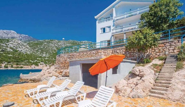 Holiday apartment near the sea