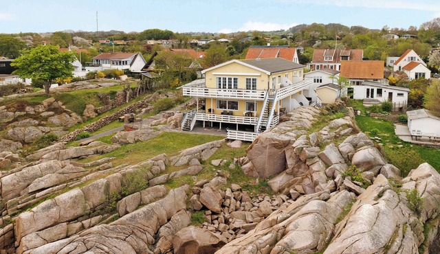 Holiday apartment on the Bornholm cliffs