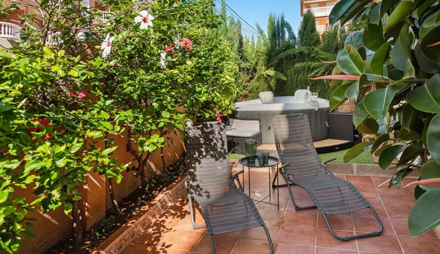 Holiday Apartment 'Rincón Exquisito Junto Al Mar' close to the Beach with Private Jacuzzi & Wi-Fi