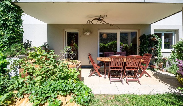 Holiday Apartment "T3 Au Vert À 5 Min D'Annecy Centre" with Private Terrace, Private Garden & Wi-Fi
