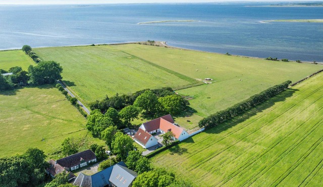 Holiday apartment with sea view on Strynø