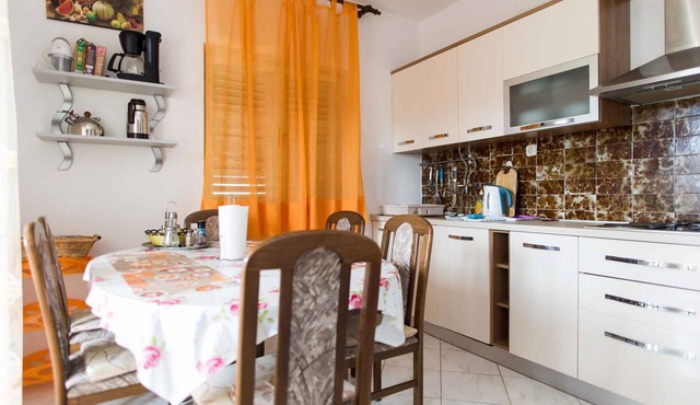 Holiday apartment with air conditioning and sea view