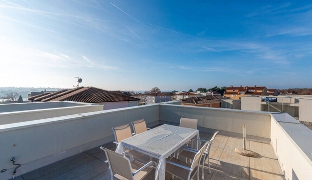 Holiday apartment with roof terrace