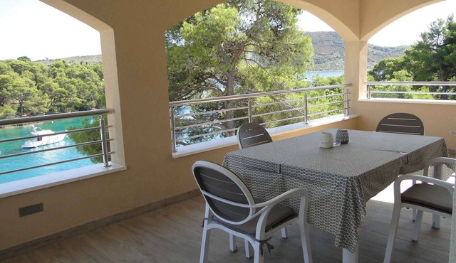 Holiday apartment with terrace and air conditioning