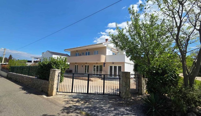 Holiday apartment with air conditioning and balcony