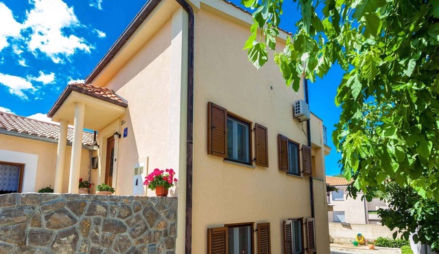 Holiday apartment with a/c