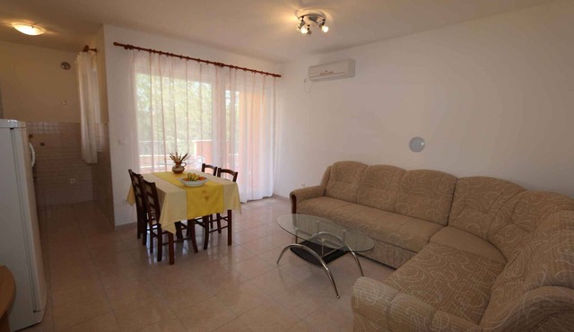 Holiday apartment with air conditioning and Internet